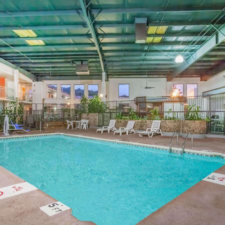Howard Johnson By Wyndham Conway Luaran gambar