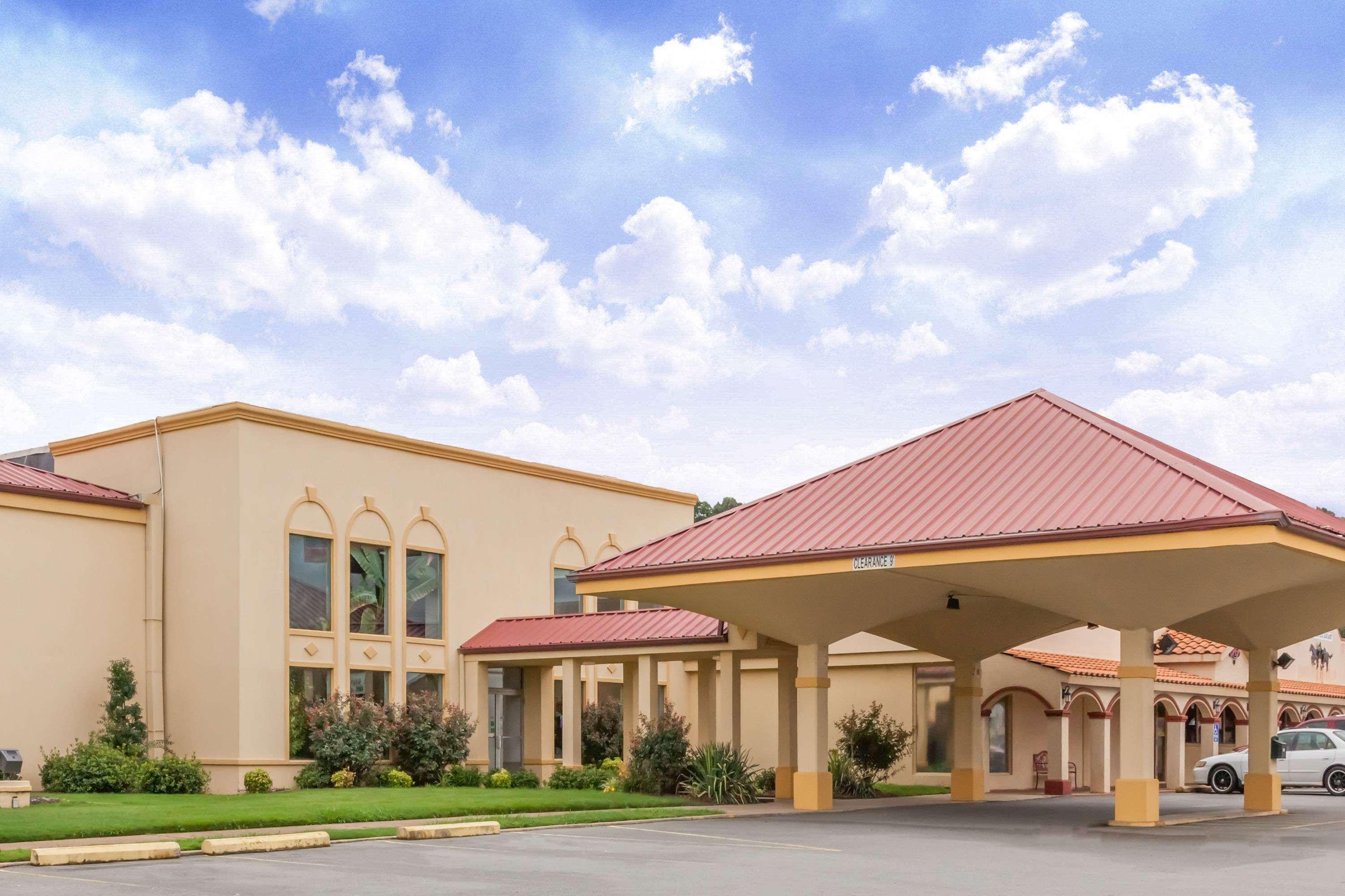 Howard Johnson By Wyndham Conway Luaran gambar