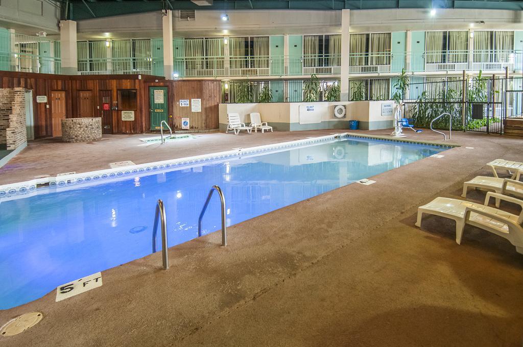 Howard Johnson By Wyndham Conway Luaran gambar