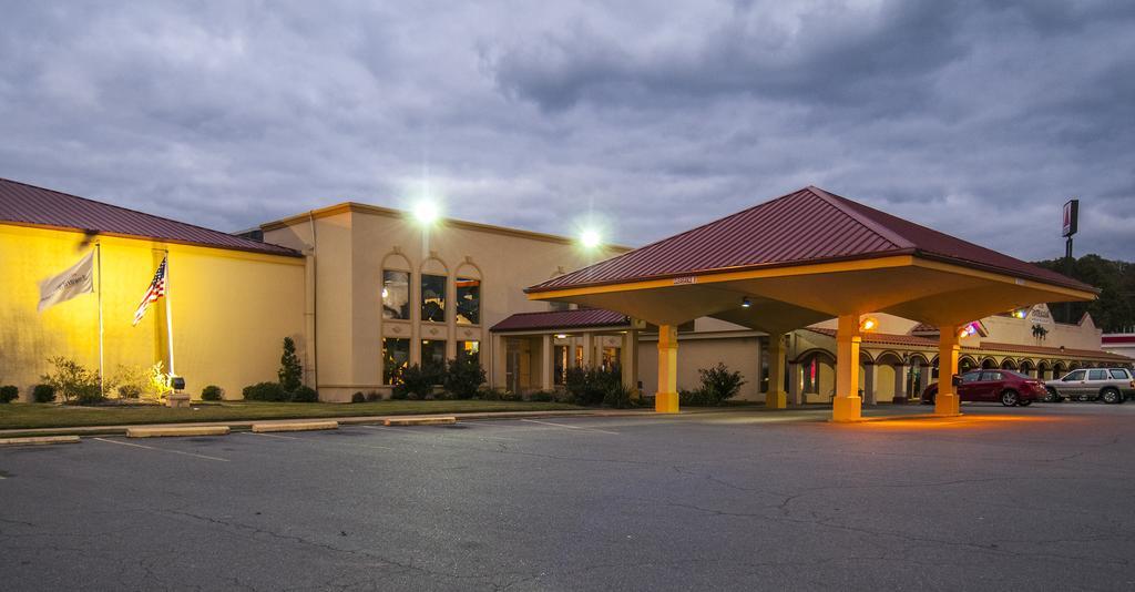 Howard Johnson By Wyndham Conway Luaran gambar